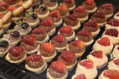 Masada lezzetli bir pasta var.