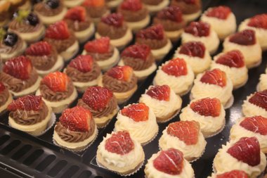 Masada lezzetli bir pasta var.