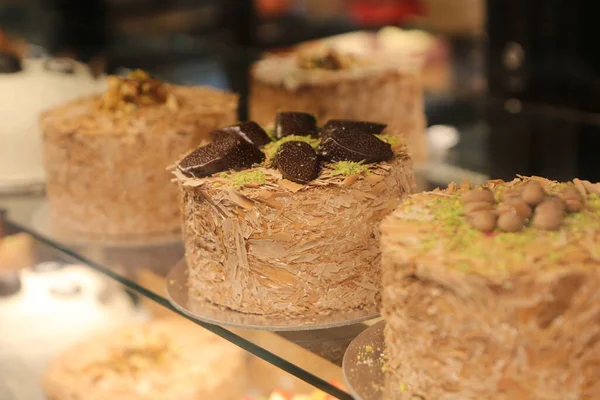 Masada lezzetli bir pasta var.