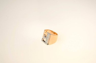 Elmas Mücevherler ve Moda Mücevherleri