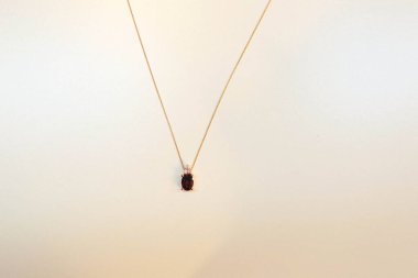 Elmas Mücevherler ve Moda Mücevherleri