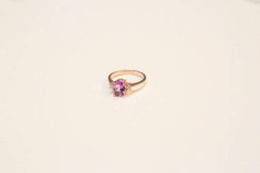 Elmas Mücevherler ve Moda Mücevherleri