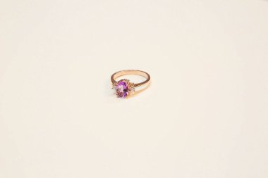 Elmas Mücevherler ve Moda Mücevherleri