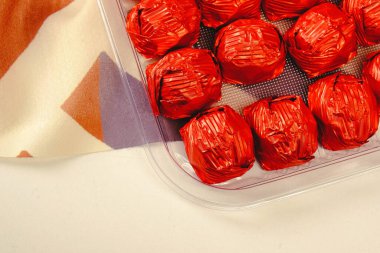 bir sürü değişik çikolatalı pralin