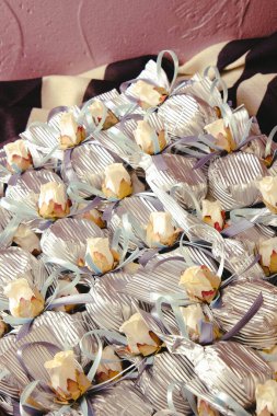 bir sürü değişik çikolatalı pralin