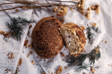 Lezzetli doğal estetik fırınlanmış ekmek