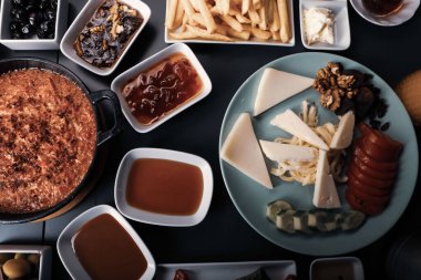 zengin ve leziz Türk Kahvaltı