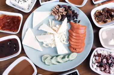 zengin ve leziz Türk Kahvaltı