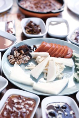 zengin ve leziz Türk Kahvaltı