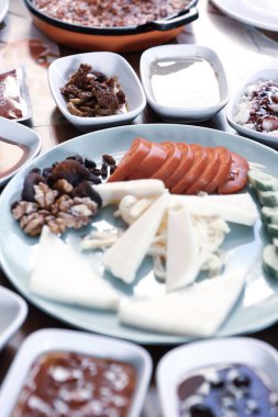 zengin ve leziz Türk Kahvaltı