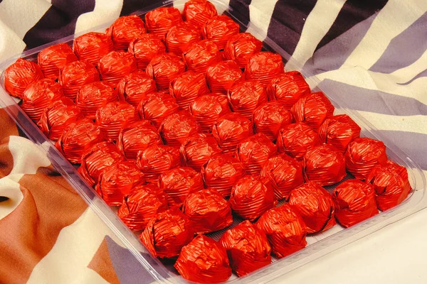 bir sürü değişik çikolatalı pralin