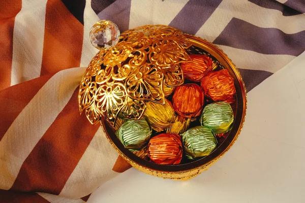 bir sürü değişik çikolatalı pralin