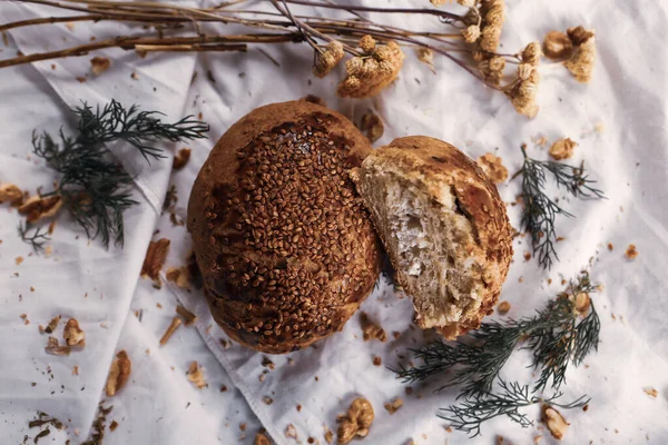Lezzetli doğal estetik fırınlanmış ekmek