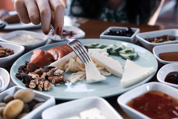 zengin ve leziz Türk Kahvaltı