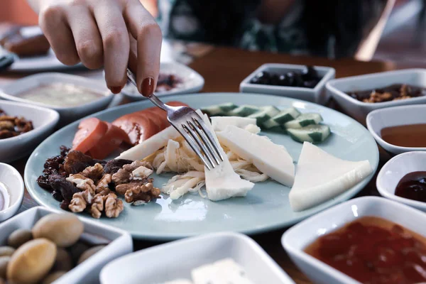 zengin ve leziz Türk Kahvaltı