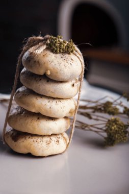 Koyu çikolata parçaları ile tanımlama