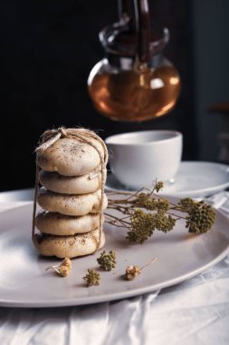 Koyu çikolata parçaları ile tanımlama