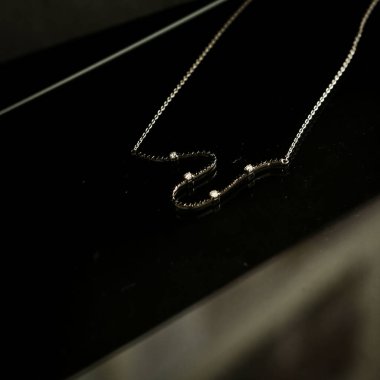 Elmas Mücevherler ve Moda Mücevherleri