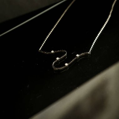 Elmas Mücevherler ve Moda Mücevherleri