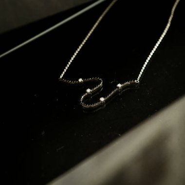 Elmas Mücevherler ve Moda Mücevherleri