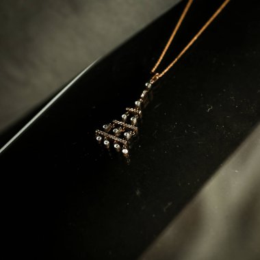 Elmas Mücevherler ve Moda Mücevherleri