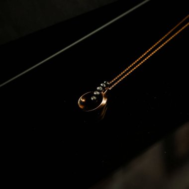 Elmas Mücevherler ve Moda Mücevherleri