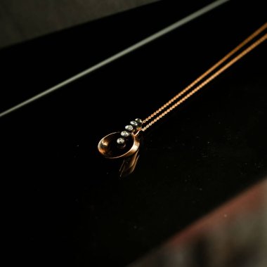 Elmas Mücevherler ve Moda Mücevherleri