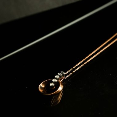 Elmas Mücevherler ve Moda Mücevherleri