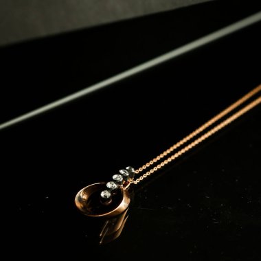 Elmas Mücevherler ve Moda Mücevherleri