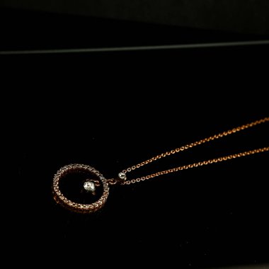 Elmas Mücevherler ve Moda Mücevherleri