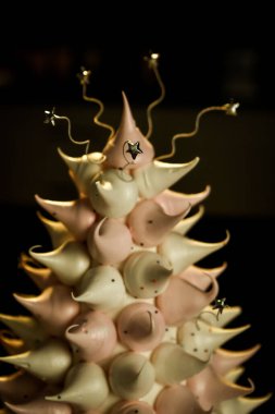 Masada lezzetli bir pasta var.