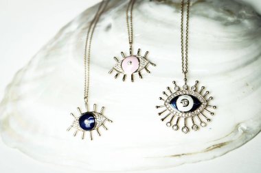 Elmas Mücevherler ve Moda Mücevherleri