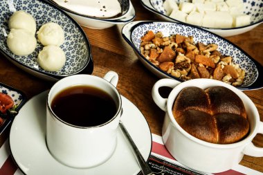 zengin ve leziz Türk Kahvaltı