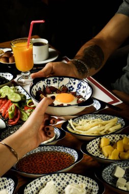 zengin ve leziz Türk Kahvaltı