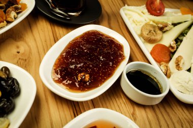 zengin ve leziz Türk Kahvaltı