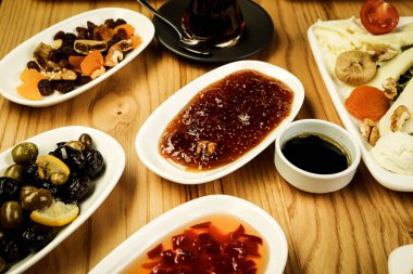 zengin ve leziz Türk Kahvaltı