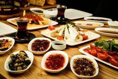 zengin ve leziz Türk Kahvaltı