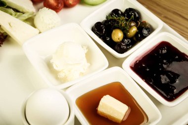 zengin ve leziz Türk Kahvaltı