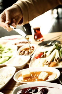 zengin ve leziz Türk Kahvaltı