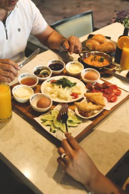 zengin ve leziz Türk Kahvaltı