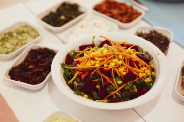 Geleneksel Türk ve Yunan yemek meze masası