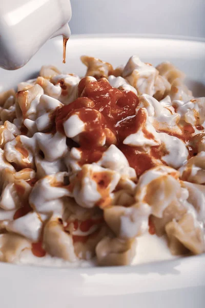 Türk mantı manlama plaka üzerinde