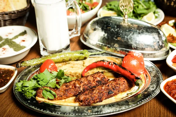 Türk Arap Geleneksel Ramazan Kebabı — Stok fotoğraf