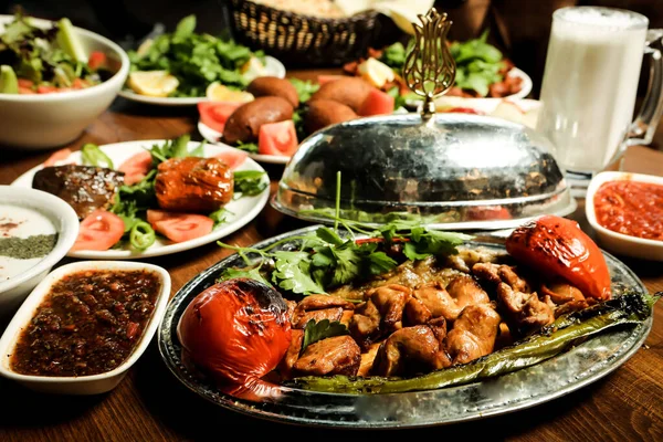 Türk Arap Geleneksel Ramazan Kebabı — Stok fotoğraf