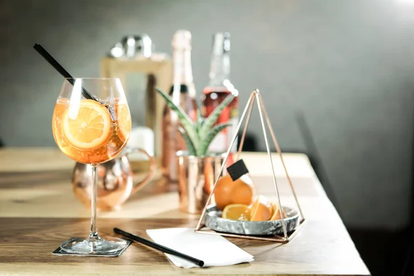 Alkohol Cocktail Drink Auf Dem Tisch Restaurant — Stockfoto