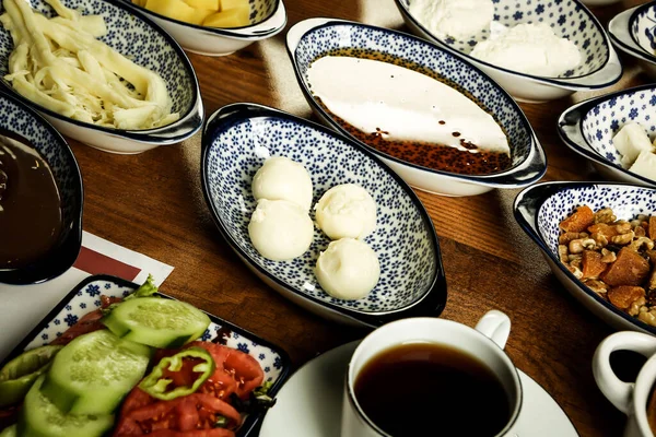 zengin ve leziz Türk Kahvaltı
