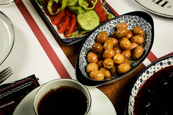 zengin ve leziz Türk Kahvaltı