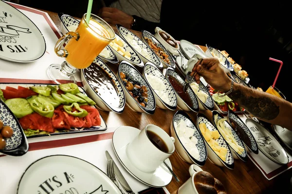 zengin ve leziz Türk Kahvaltı