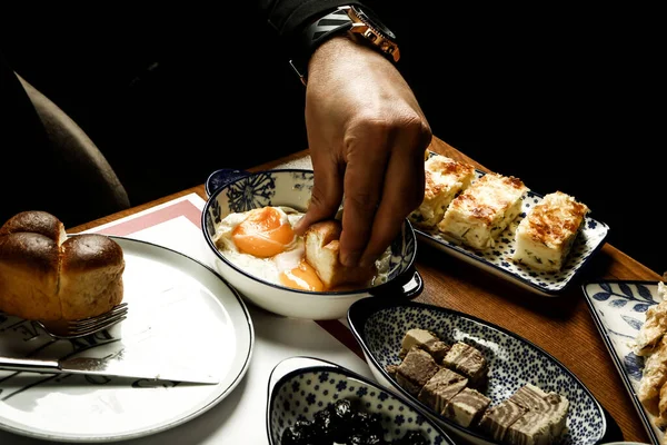 zengin ve leziz Türk Kahvaltı