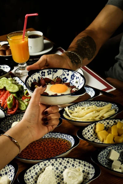 zengin ve leziz Türk Kahvaltı